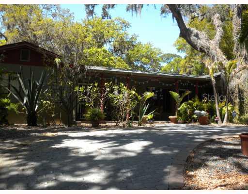 3011 51st St., Gulfport, FL 33707