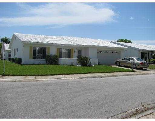 9233 39th Ln. #5, Pinellas Park, FL 33782