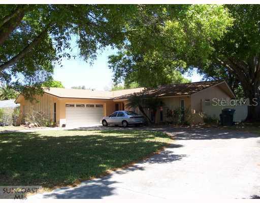 1389 Harbor Lake Dr., Largo, FL 33770