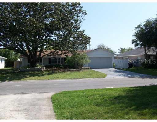 6894 16th Ave., St Petersburg, FL 33710