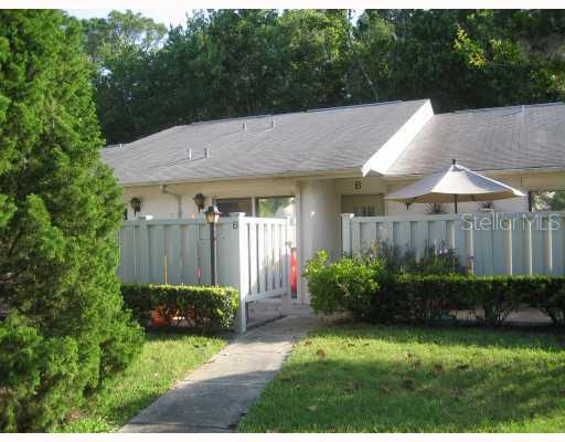 3113 Lake Pine Way #B, Tarpon Springs, FL 34688
