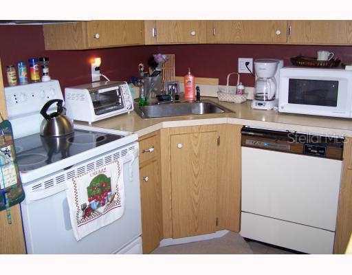 1423 Pine Glen Ln. #209D2, Tarpon Springs, FL 34688