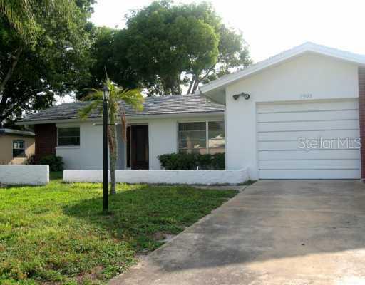 2588 Blackwood Cir., Clearwater, FL 33763