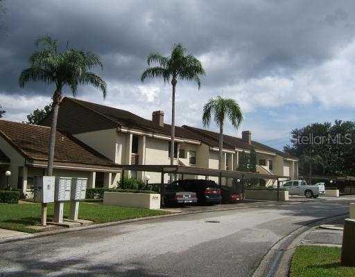 2839 Countrybrook Dr. #15, Palm Harbor, FL 34684