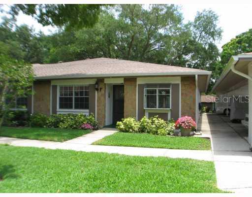 2275 Lark Cir. #F, Palm Harbor, FL 34684
