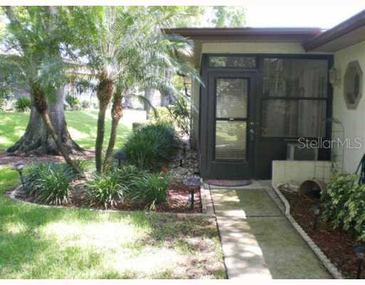 2240 Spruce Ln. #C, Palm Harbor, FL 34684