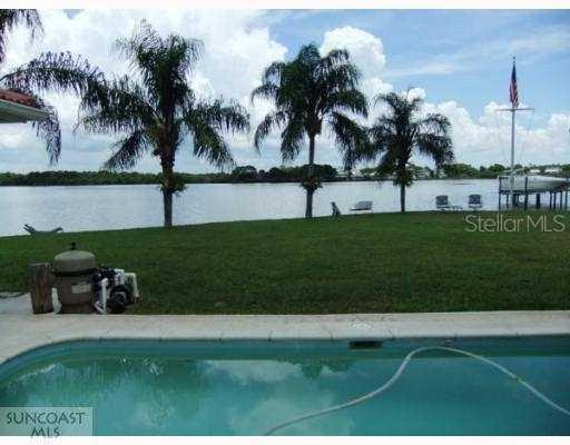 160 Carlyle Dr., Palm Harbor, FL 34683