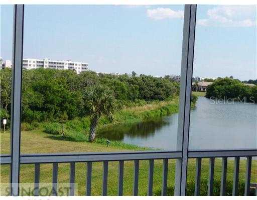 6499 99th Way #18E, Seminole, FL 33708