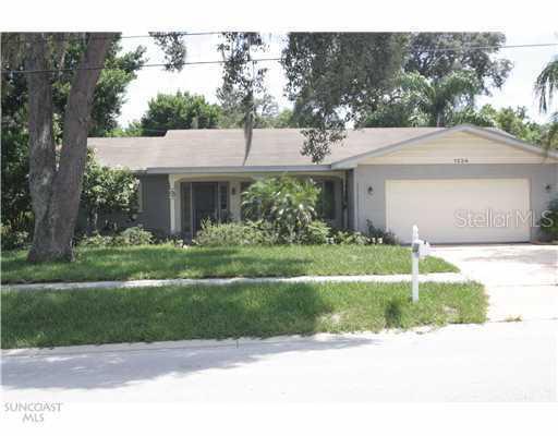 1234 Boyer St., Tarpon Springs, FL 34689