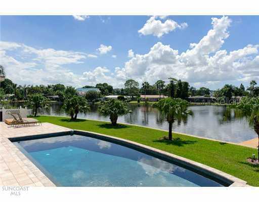 8726 NE Sunlit Cove Dr., St Petersburg, FL 33702