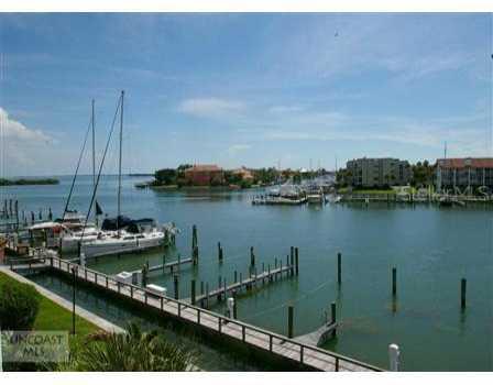 120 1st St. #203, Tierra Verde, FL 33715