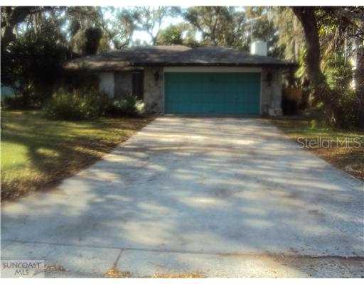 1707 Avoca Dr., Tarpon Springs, FL 34689