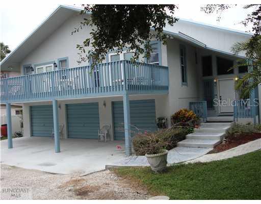 890 Florida Ave., Tarpon Springs, FL 34689
