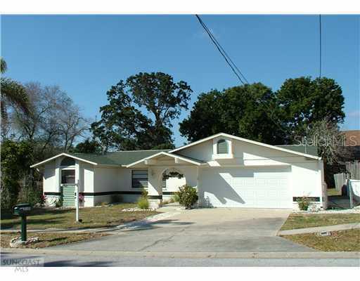 1105 E Lemon St., Tarpon Springs, FL 34689