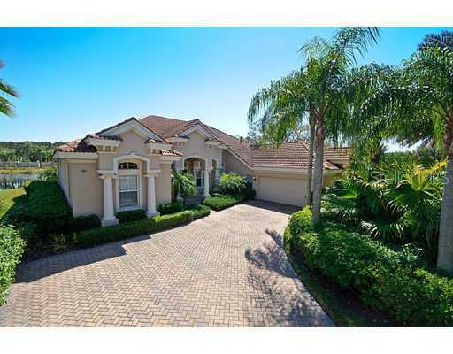 989 Cypress Cove Way, Tarpon Springs, FL 34688