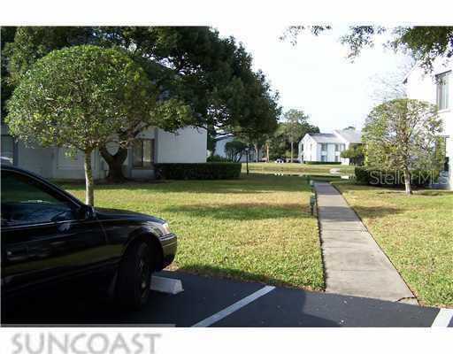 3125 Lake Pine Way #D2, Tarpon Springs, FL 34688