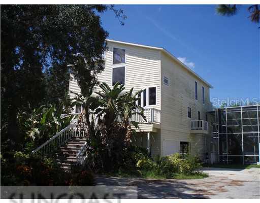 106 Peterson Ln., Palm Harbor, FL 34683