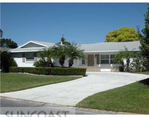 2585 63rd Ave., St Petersburg, FL 33712