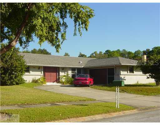 653 Sweetbriar Dr., Oldsmar, FL 34677