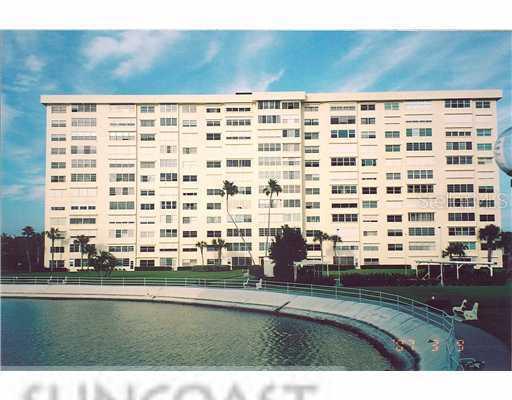 4575 Cove Cir. #208, St Petersburg, FL 33708