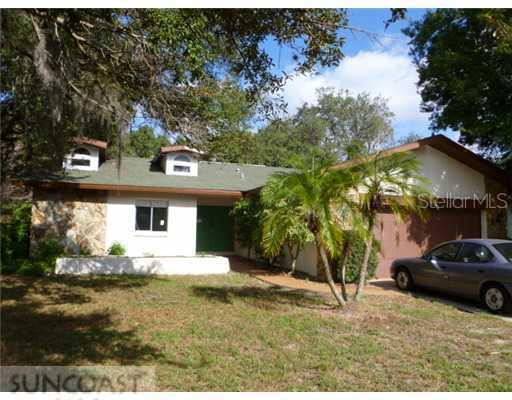 1504 Poinsettia Ave., Tarpon Springs, FL 34689