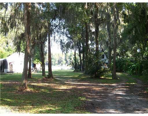 19811 Reading Rd., Lutz, FL 33558