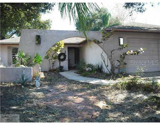 748 16th Ln., Palm Harbor, FL 34683