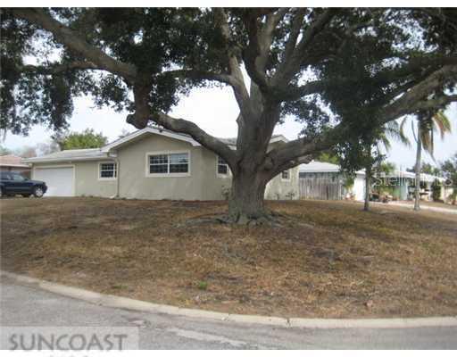 1325 Harbor Hills Dr., Largo, FL 33770