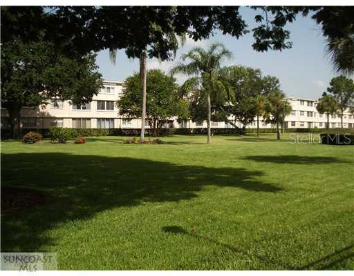 4895 Bay St Ne #217, St Petersburg, FL 33703