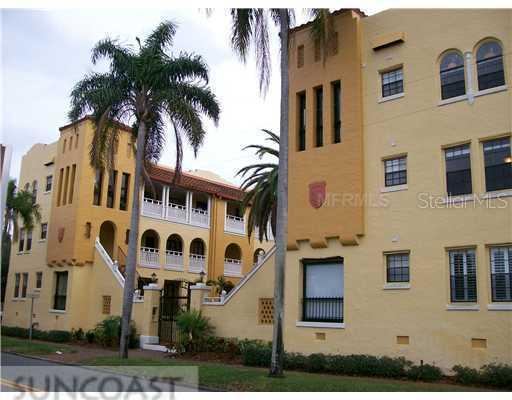 210 22nd Ave. #8, St Petersburg, FL 33704