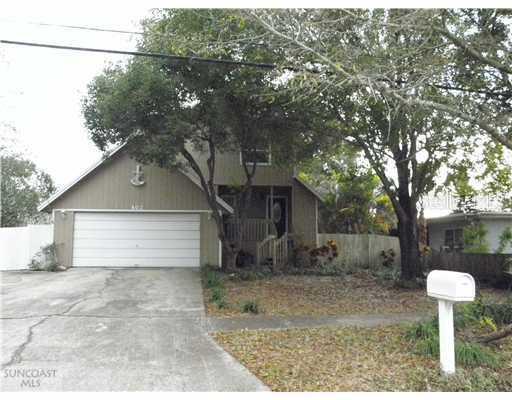 802 Eunice Dr., Tarpon Springs, FL 34689