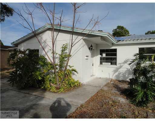 4618 Redfish Ln., St Petersburg, FL 33705