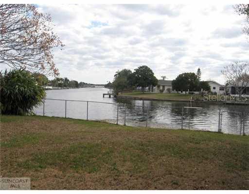 2548 Society Dr., Holiday, FL 34691