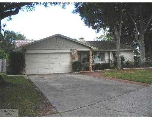 9525 103rd Ave., Seminole, FL 33777