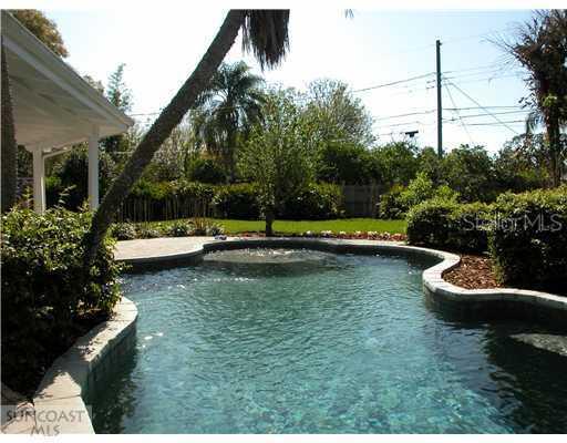 4482 20th Ave., St Petersburg, FL 33713