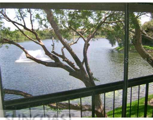 782 Village Lake Ter. #206, St Petersburg, FL 33716