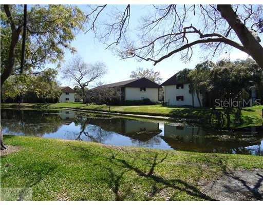 850 Village Lake Ter. #106, St Petersburg, FL 33716
