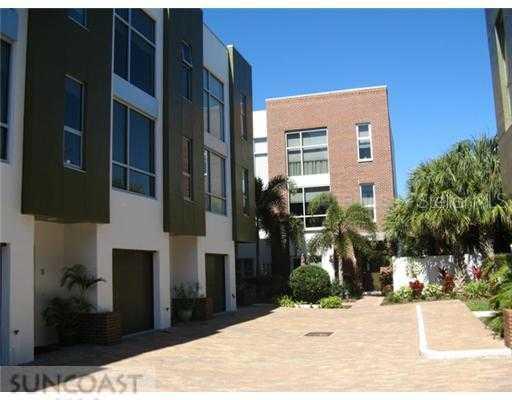 325 S 5th Ave. #9, St Petersburg, FL 33701