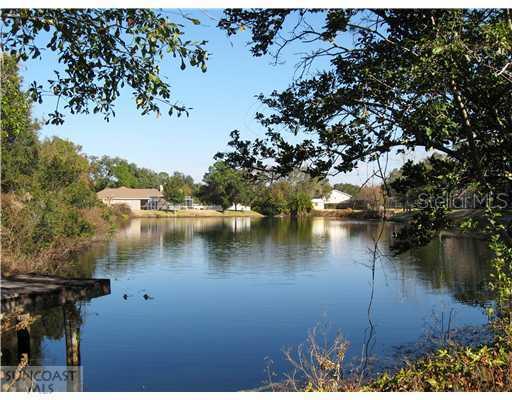 114 Garland Cir., Palm Harbor, FL 34683