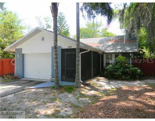 446 Pine St., Tarpon Springs, FL 34689