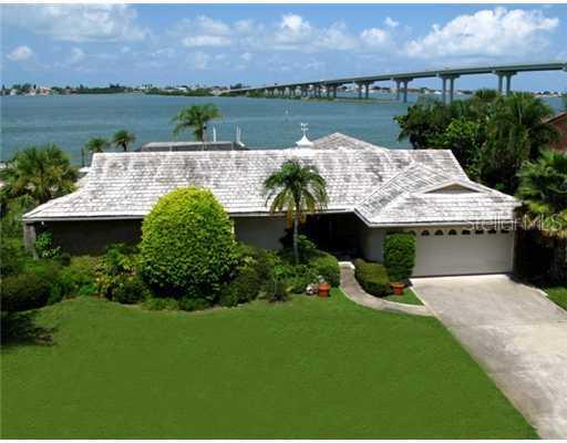 108 Driftwood Ln., Largo, FL 33770