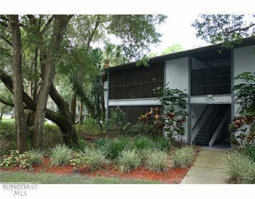 3205 Fox Chase Cir. #103, Palm Harbor, FL 34683