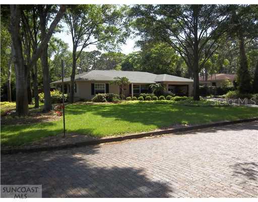 6300 Dartmouth Ave., St Petersburg, FL 33710