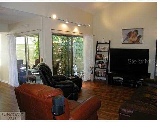 2633 Cedar View Ct. #124a, Clearwater, FL 33761