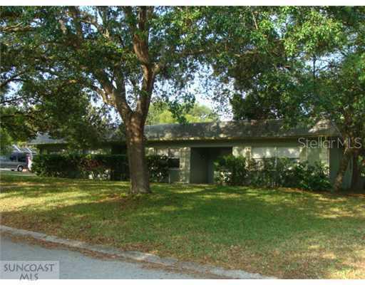 1308 Estatewood Dr., Brandon, FL 33510