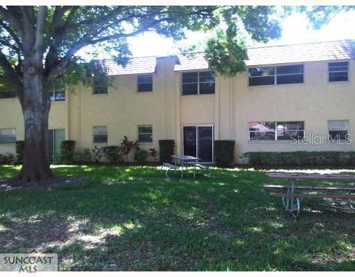 4455 38th Ter. #B13, St Petersburg, FL 33714