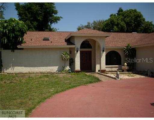 1310 Riverview Dr., Tarpon Springs, FL 34689