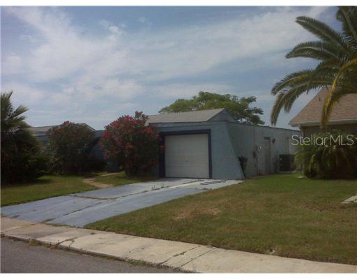 3243 Rock Valley Dr., Holiday, FL 34691
