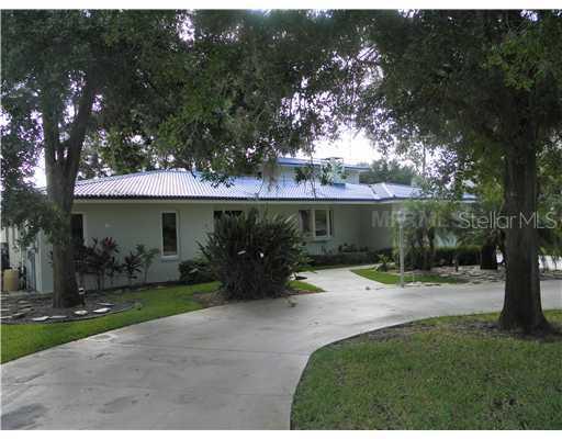 820 Bayshore Dr., Tarpon Springs, FL 34689