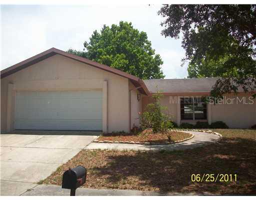 692 16th Ln., Palm Harbor, FL 34683